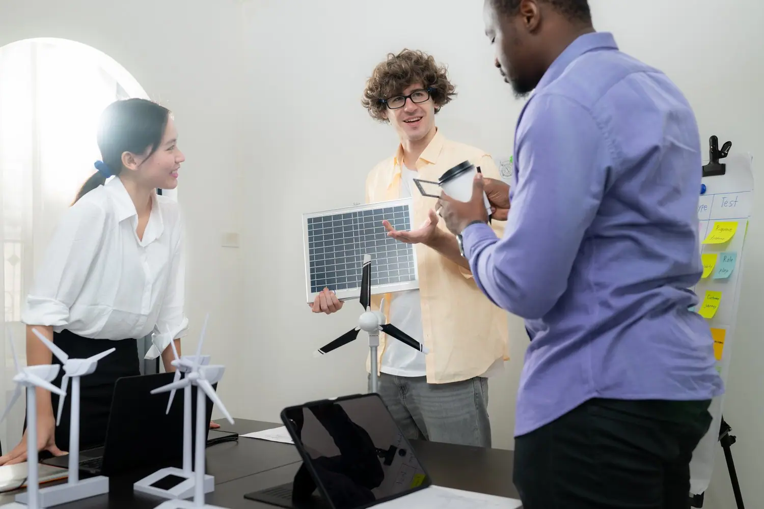 Wireless Power Transfer: bezprzewodowe zasilanie w przemyśle