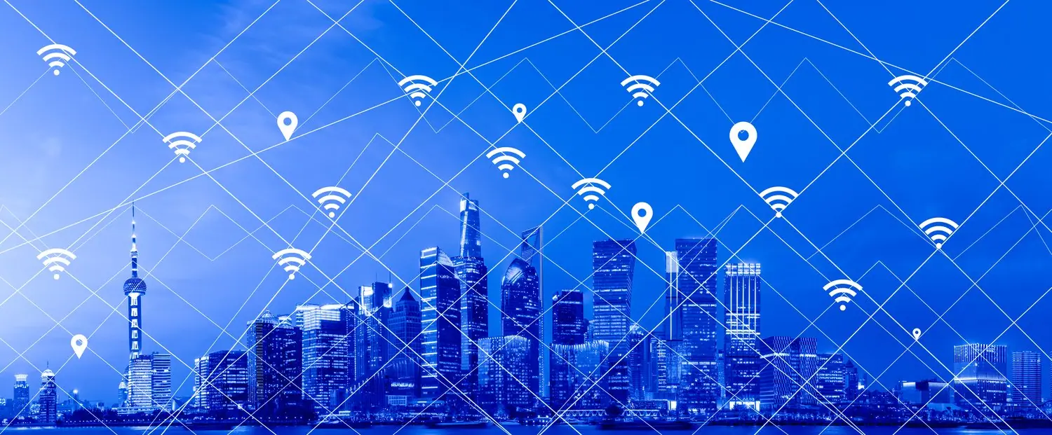 Czym jest edge computing i dlaczego przynosi korzyści firmom przetwarzającym duże ilości danych?